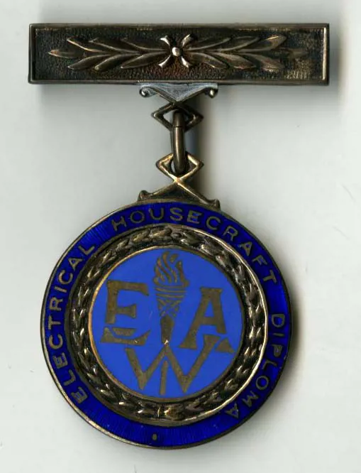 Electrical Association for Women Diploma badge ref. NAEST 93/04/01/03.
